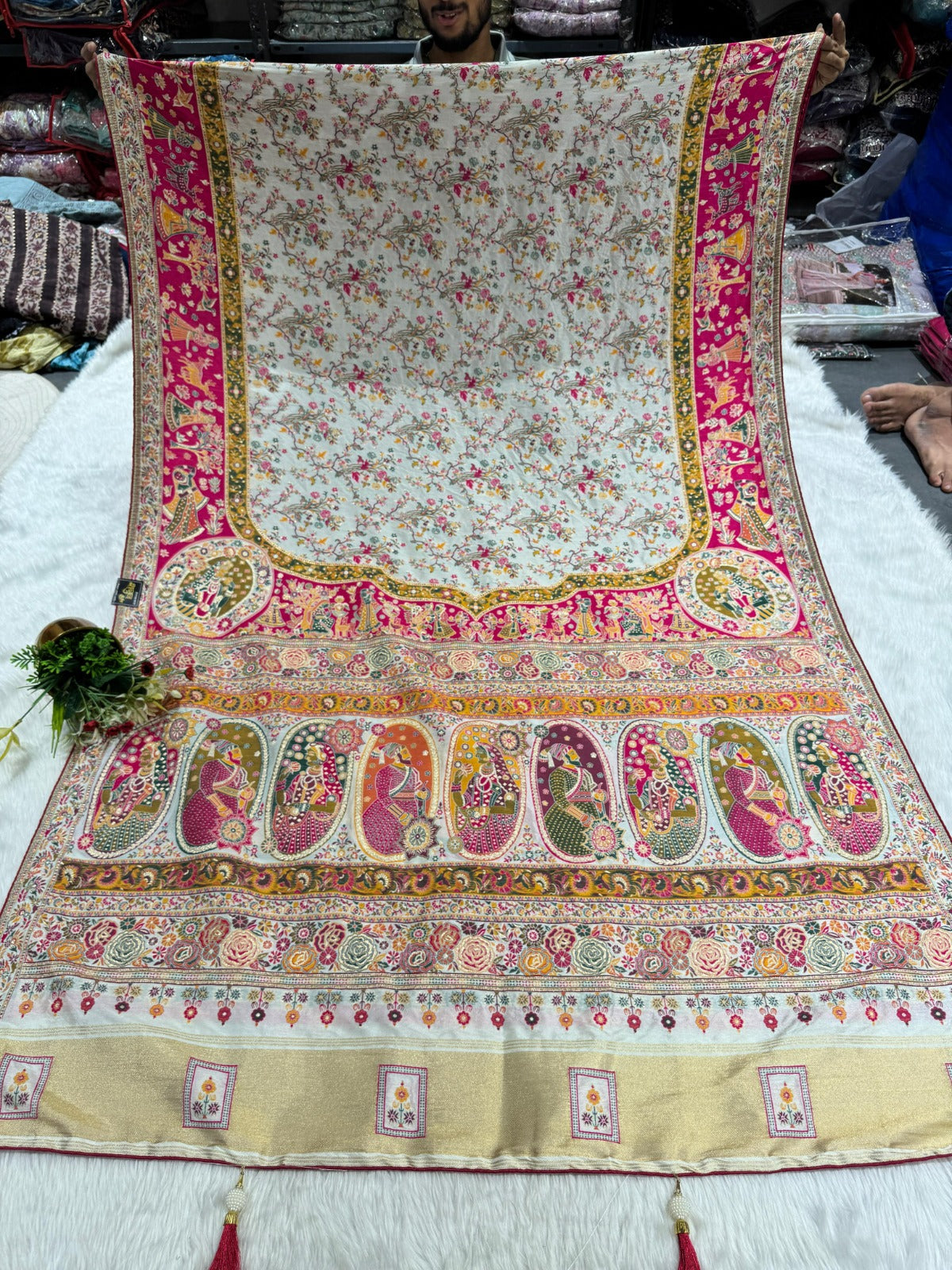 π Royal Pashmina Saree with King-Queen Pallu & Lagdi Patto | Vadivela & Floral Work | Just βΉ1850! πΈβ¨