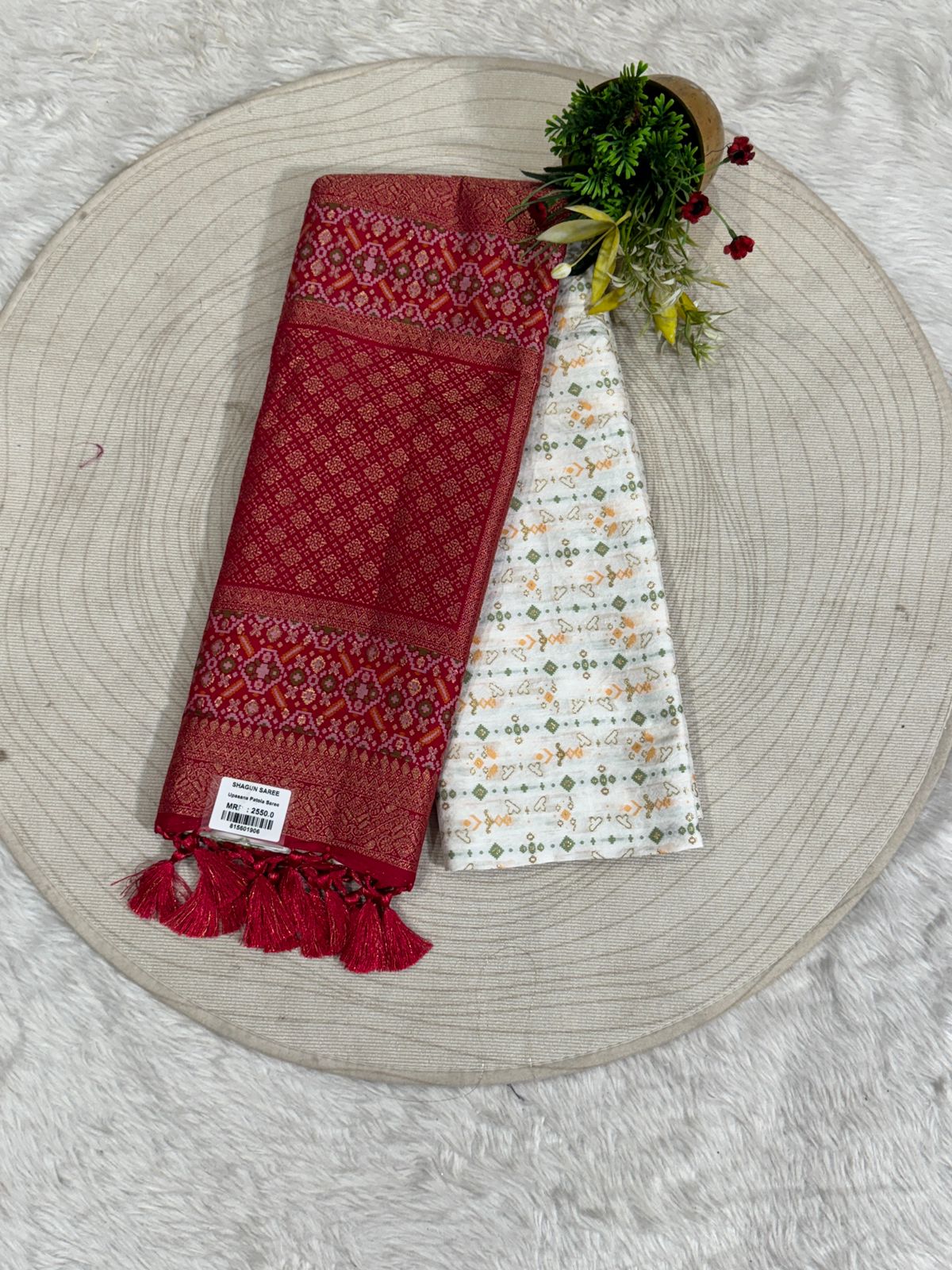 Elegant Semi Patola Saree with Dual-Tone Pallu & Jaalar Work β Lightweight Traditional Wear by Shagun Sarees π«