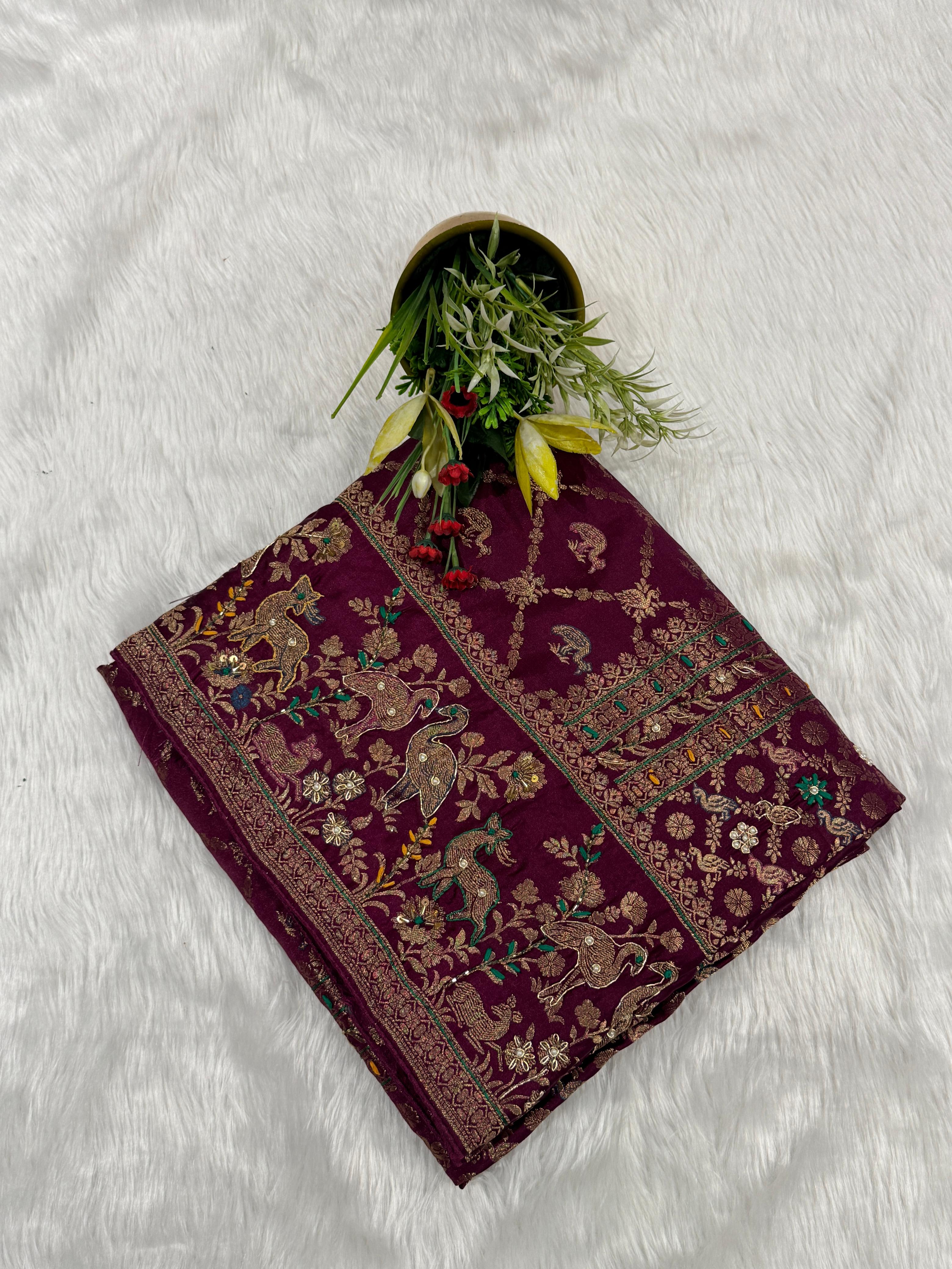 🌸 Exquisite Pure Silk Saree with Jardoshi & Thread Work | Rich Bird Motifs for Weddings & Special Occasions ✨🦜