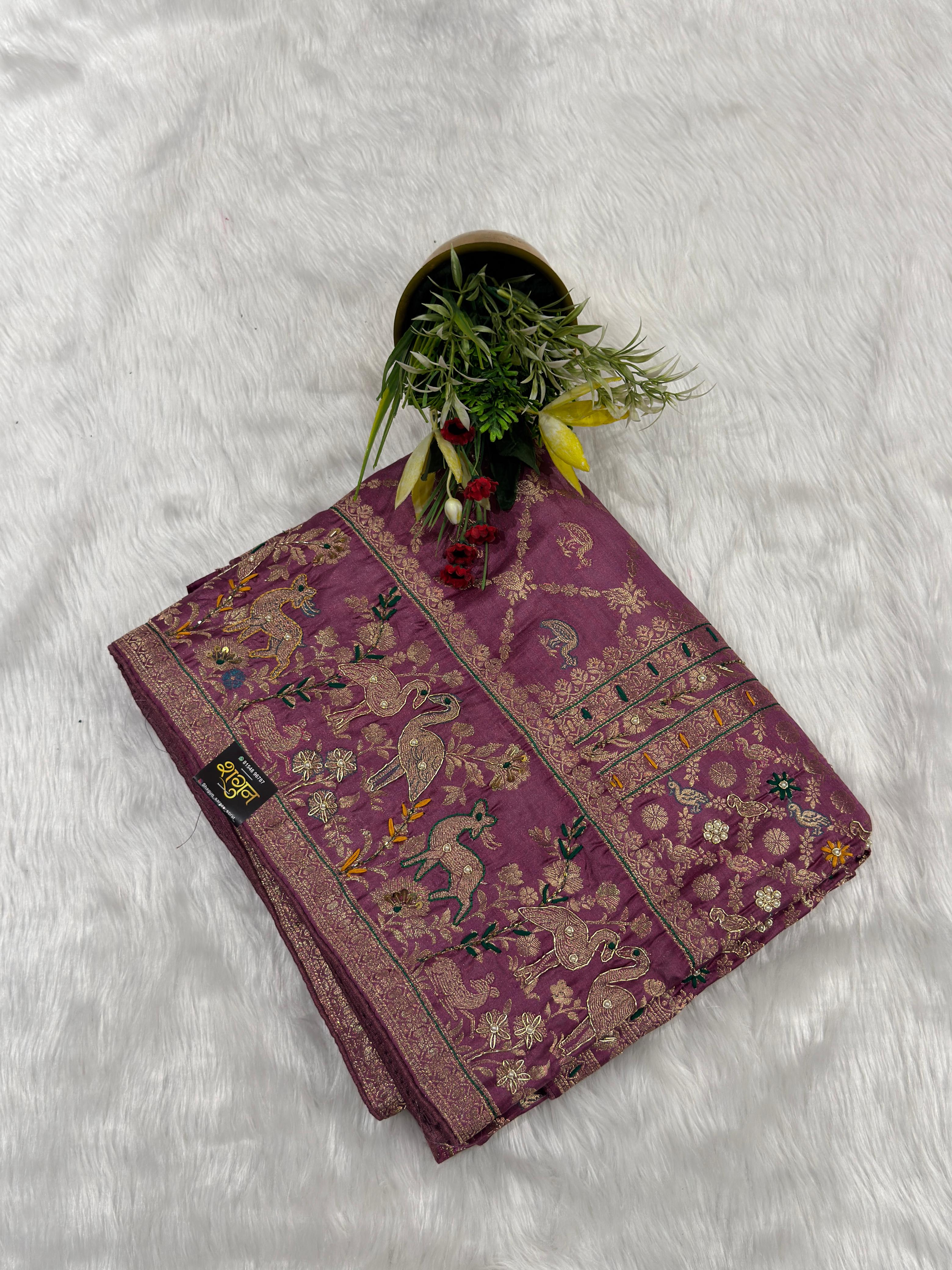 🌸 Exquisite Pure Silk Saree with Jardoshi & Thread Work | Rich Bird Motifs for Weddings & Special Occasions ✨🦜