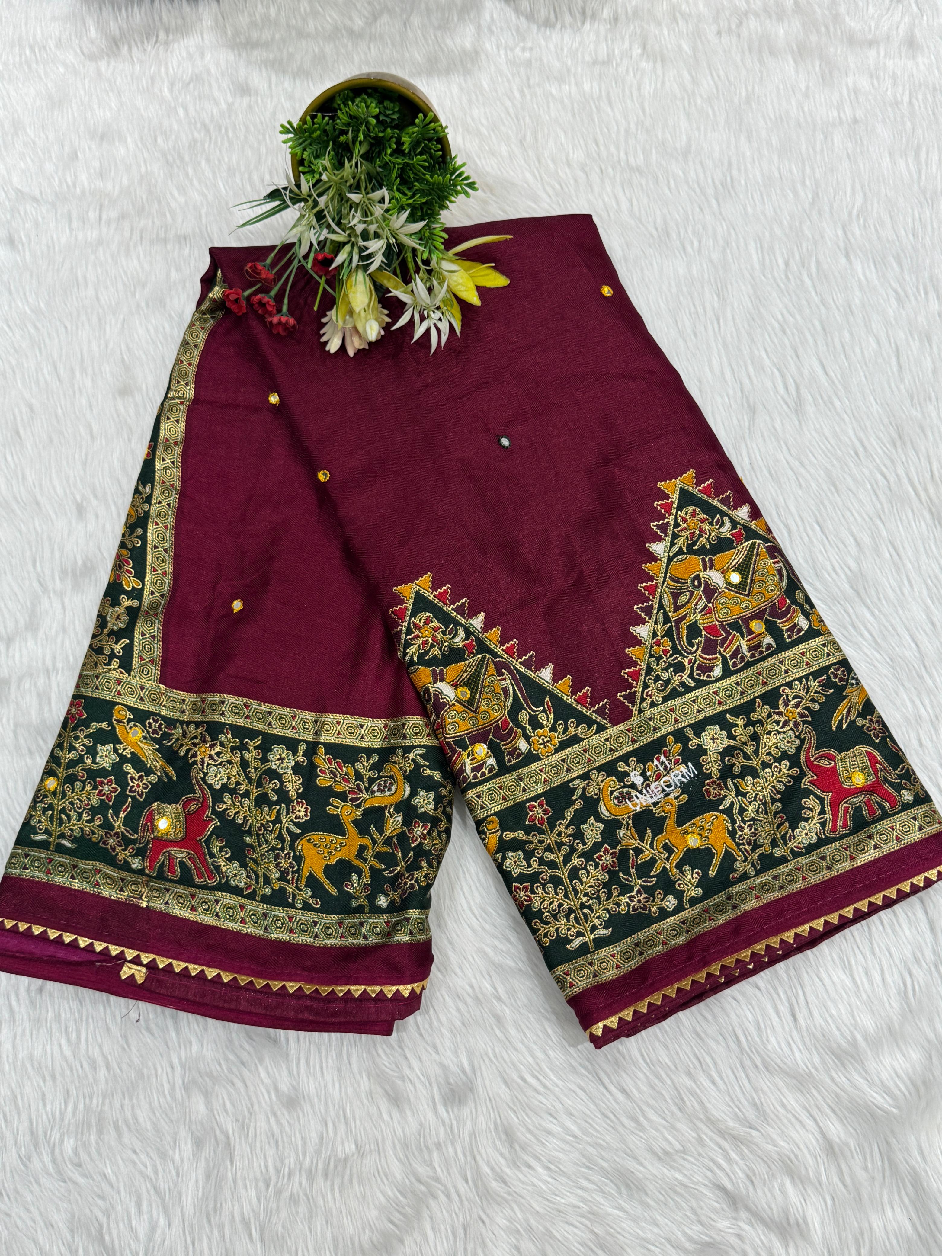 🌟 Ethnic Saree with Animal Motifs 🐘 & Mirror Work ✨ | Full Pallu & Bottom Work 💫 | Budget-Friendly with Samosa-less Border 🧵