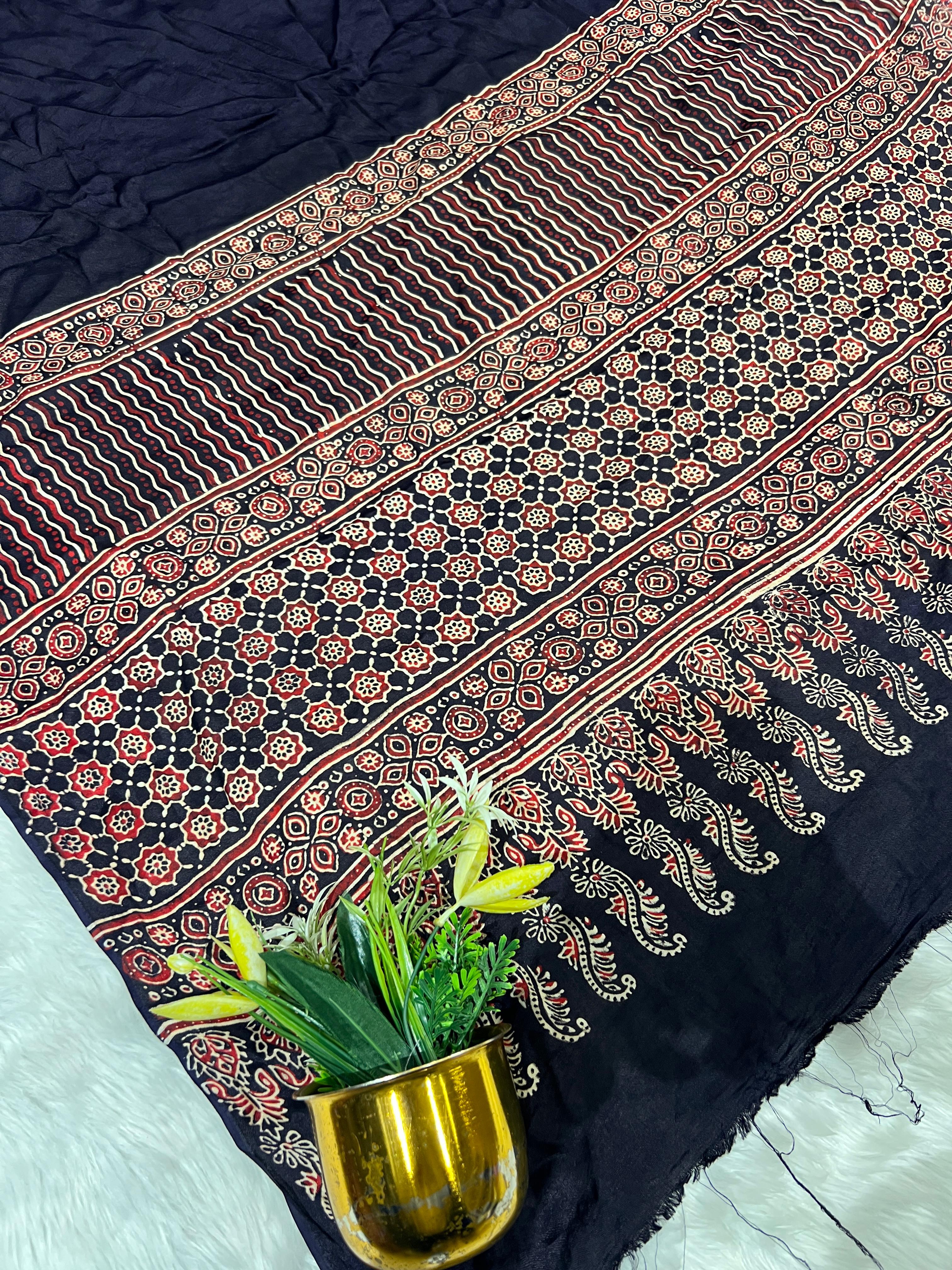 🧵 Elegant Maroon Ajrakh Print Saree 🌸 | Pallu with Lagdi Patto 💫 | Gala Border Beauty 💃 | Gujarat’s Timeless Weave 🇮🇳