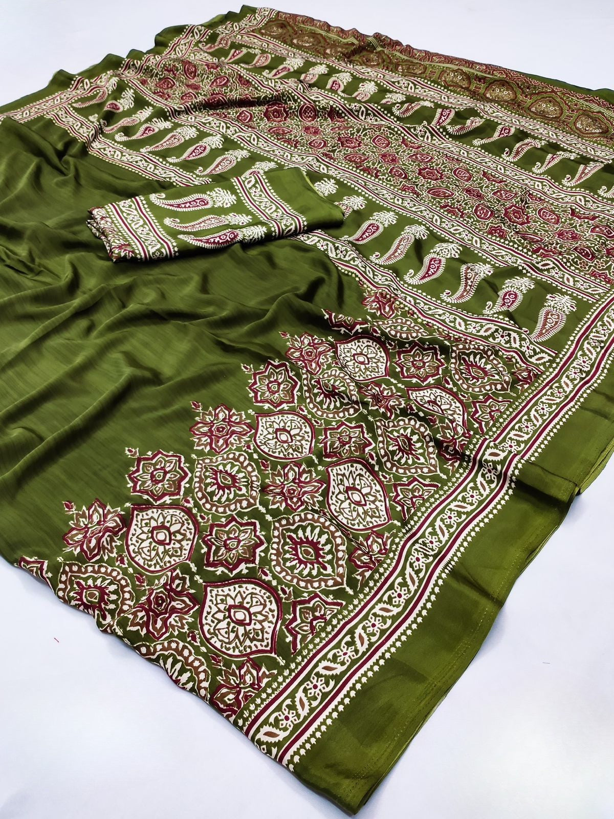 Ajrakh Print Saree with Handblock Floral & Geometric Motifs 🌿 | Lightweight Ethnic Saree for Daily & Festive Wear | Shagun Sarees & Zankhi Boutique