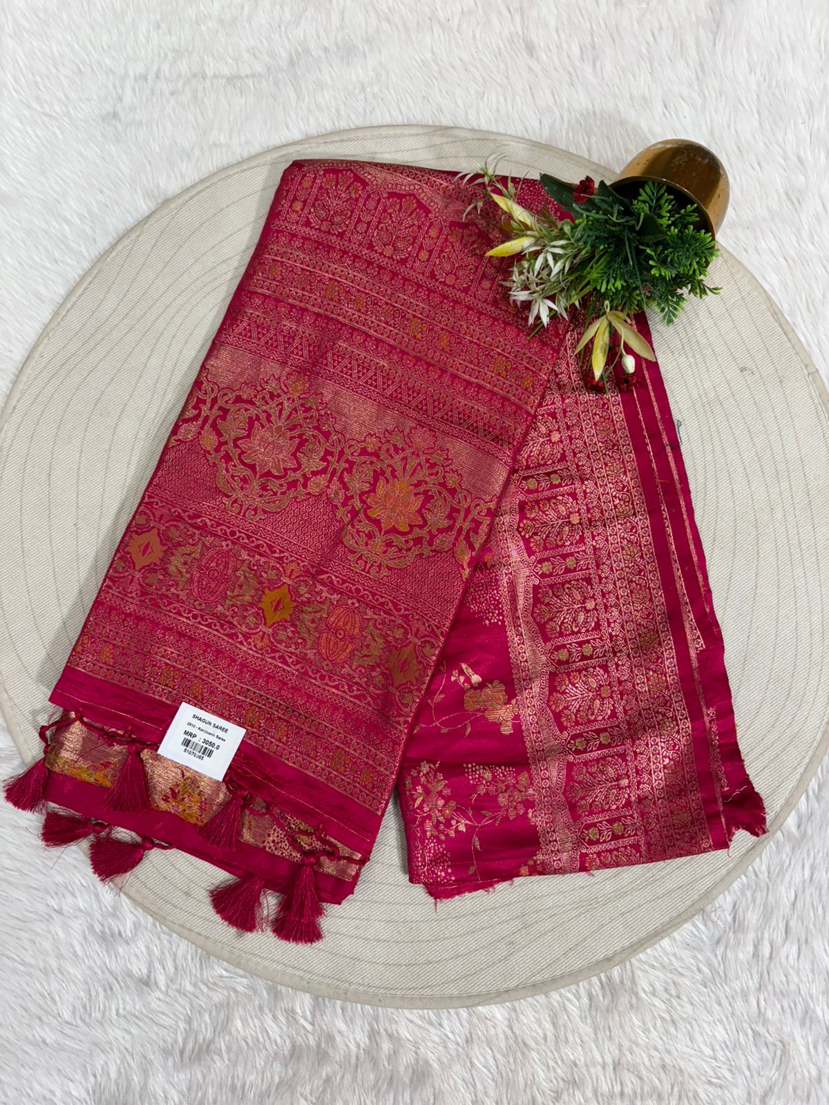 Elegant Kanjivaram Silk Saree with Rich Zari Work & Temple Motifs – Wedding & Festive Wear by Shagun Sarees ✨