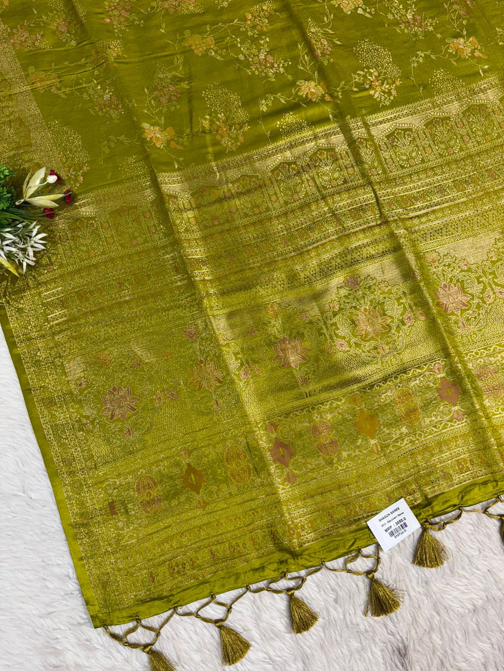 Elegant Kanjivaram Silk Saree with Rich Zari Work & Temple Motifs – Wedding & Festive Wear by Shagun Sarees ✨