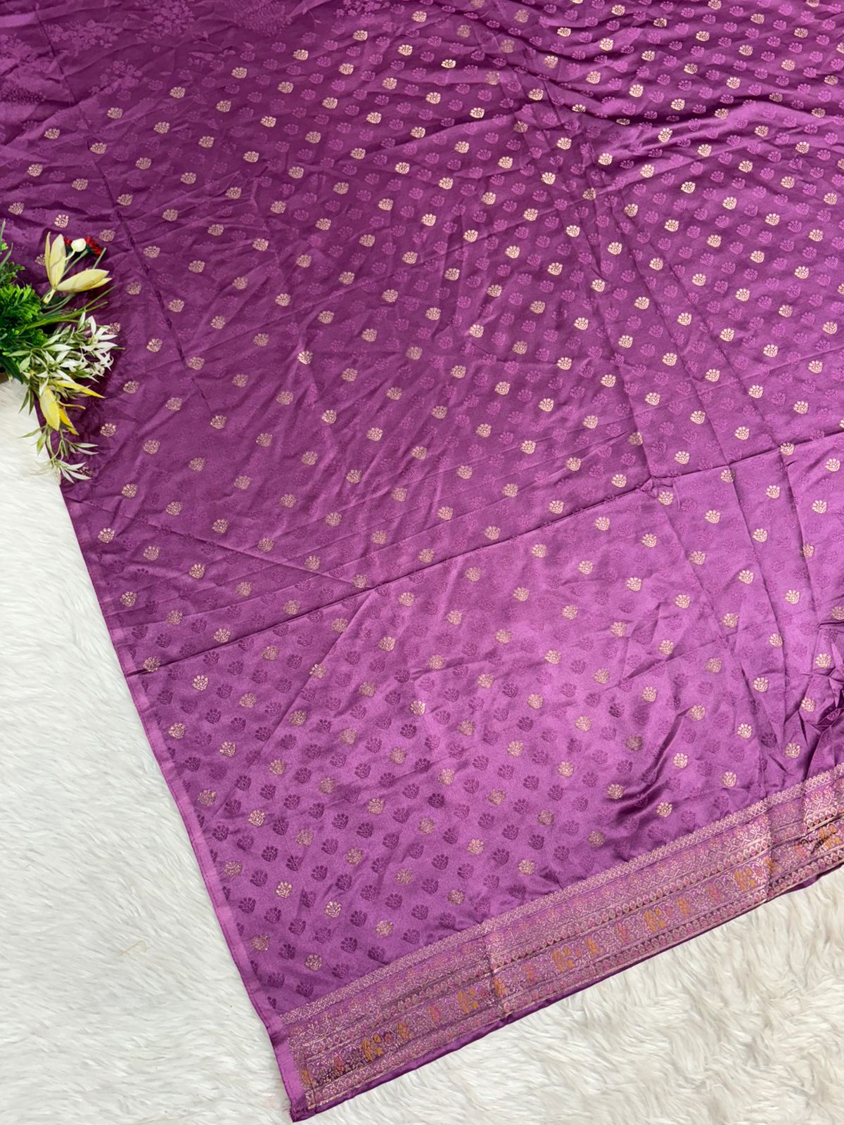 Elegant Kanjivaram Silk Saree with Rich Zari Work & Temple Motifs – Wedding & Festive Wear by Shagun Sarees ✨