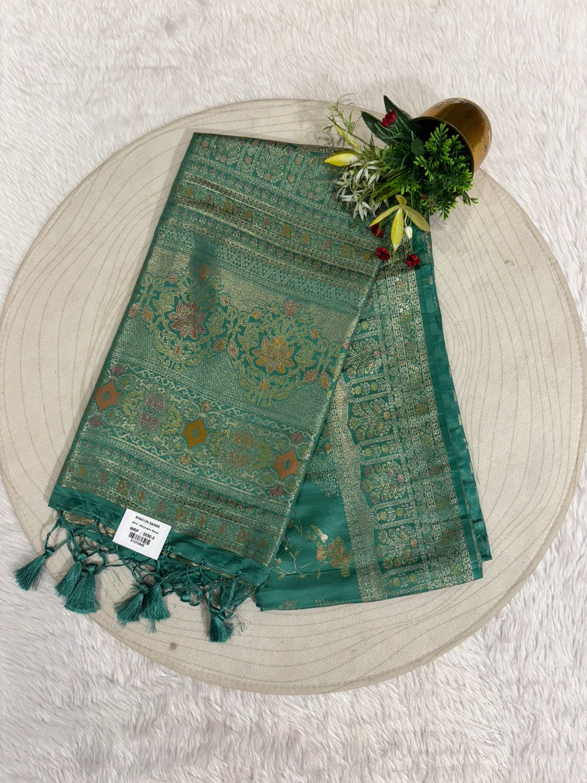 Elegant Kanjivaram Silk Saree with Rich Zari Work & Temple Motifs – Wedding & Festive Wear by Shagun Sarees ✨