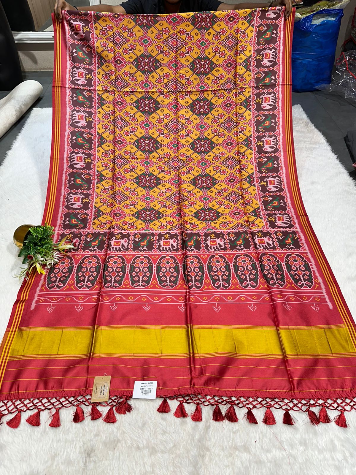✨ Traditional Patola Print Saree with Elephant & Parrot Motifs | Budget-Friendly Ethnic Wear by Shagun Sarees 🧵