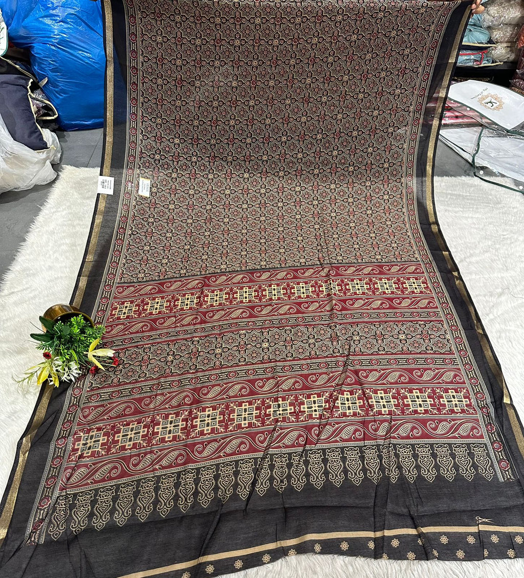 Elegant Ajrakh Print Soft Cotton Saree with Traditional Motifs & Rich Pallu – Shagun Sarees Exclusive 🌿