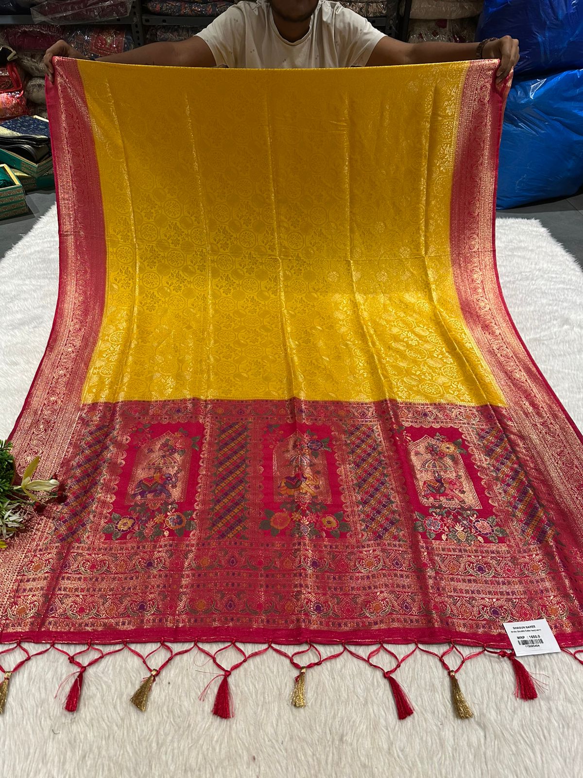 Traditional Kanjivaram Silk Saree with Royal Zari Pallu & Blouse – Wedding & Festive Wear by Shagun Sarees ✨