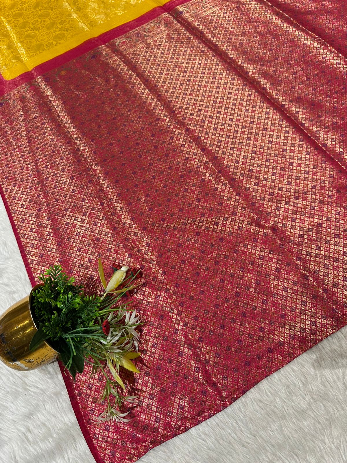 Traditional Kanjivaram Silk Saree with Royal Zari Pallu & Blouse – Wedding & Festive Wear by Shagun Sarees ✨