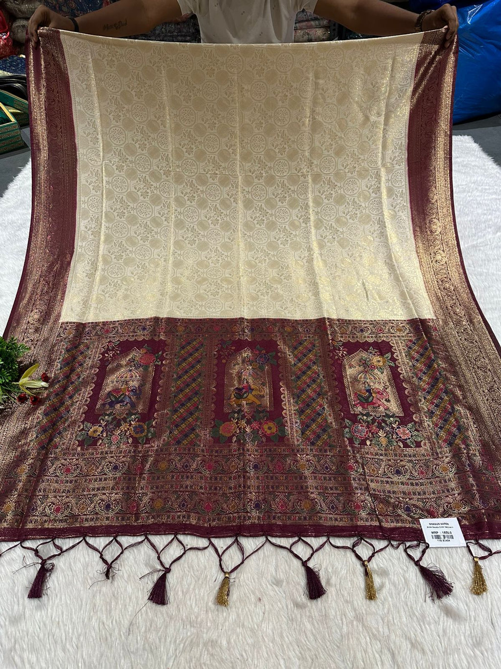 Traditional Kanjivaram Silk Saree with Royal Zari Pallu & Blouse – Wedding & Festive Wear by Shagun Sarees ✨