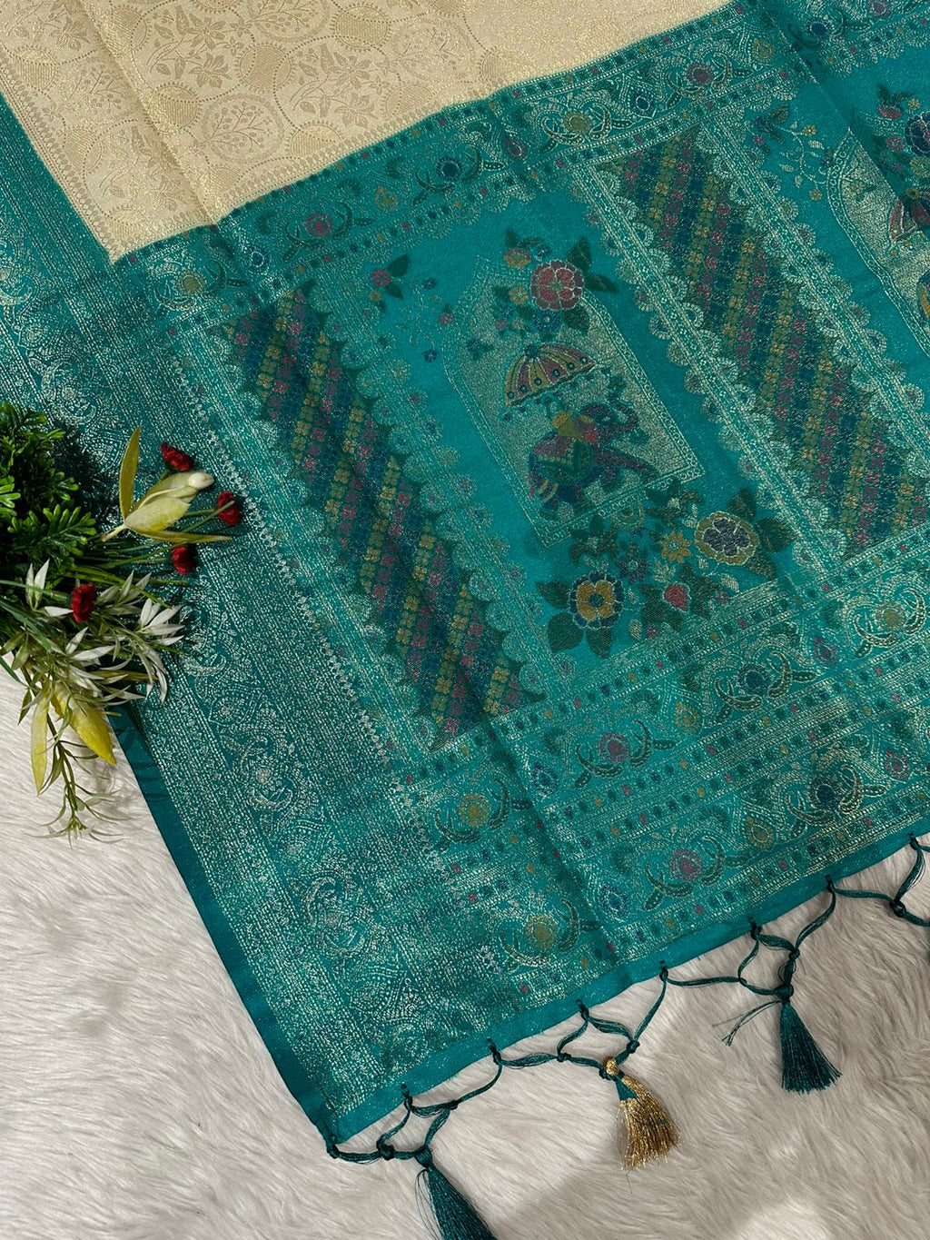 Traditional Kanjivaram Silk Saree with Royal Zari Pallu & Blouse – Wedding & Festive Wear by Shagun Sarees ✨
