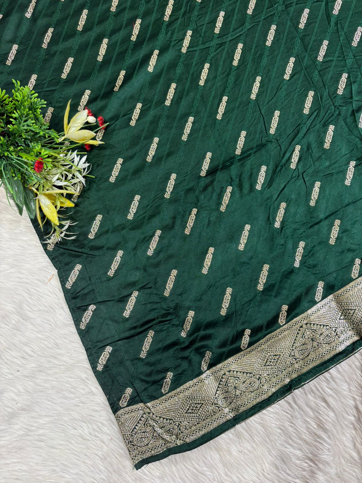 Banarasi Silk Saree for Women ✨ | Traditional Saree with Zari Work & Tassel Pallu | Shagun Sarees Exclusive