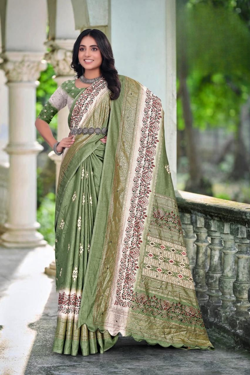 Soft Silk Saree with Scalloped Border & Designer Blouse