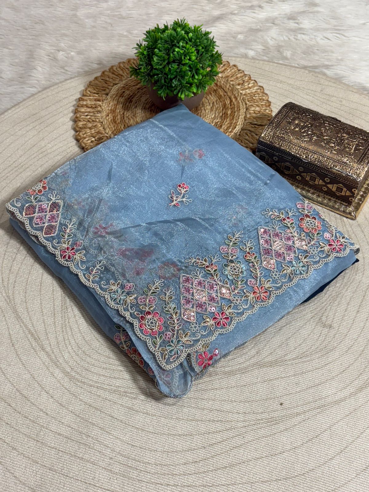 Elegant Organza Saree with Floral Zari Embroidery