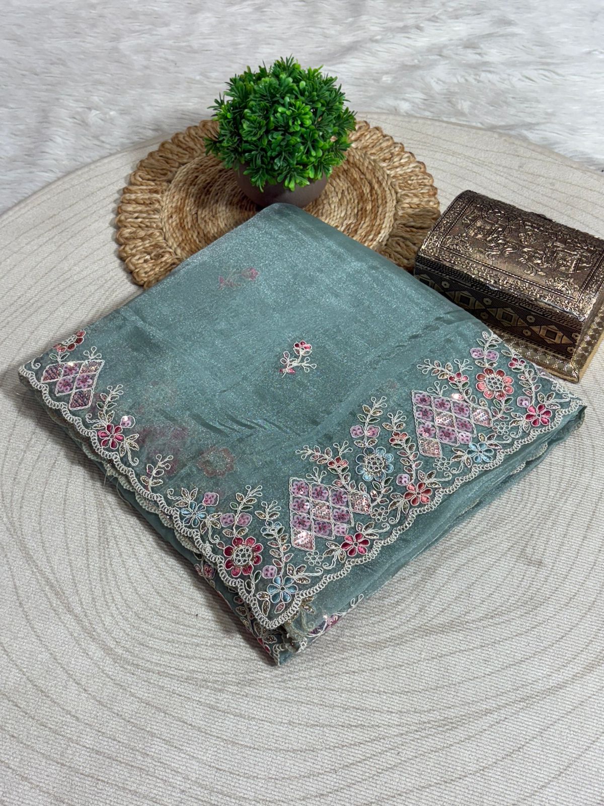 Elegant Organza Saree with Floral Zari Embroidery