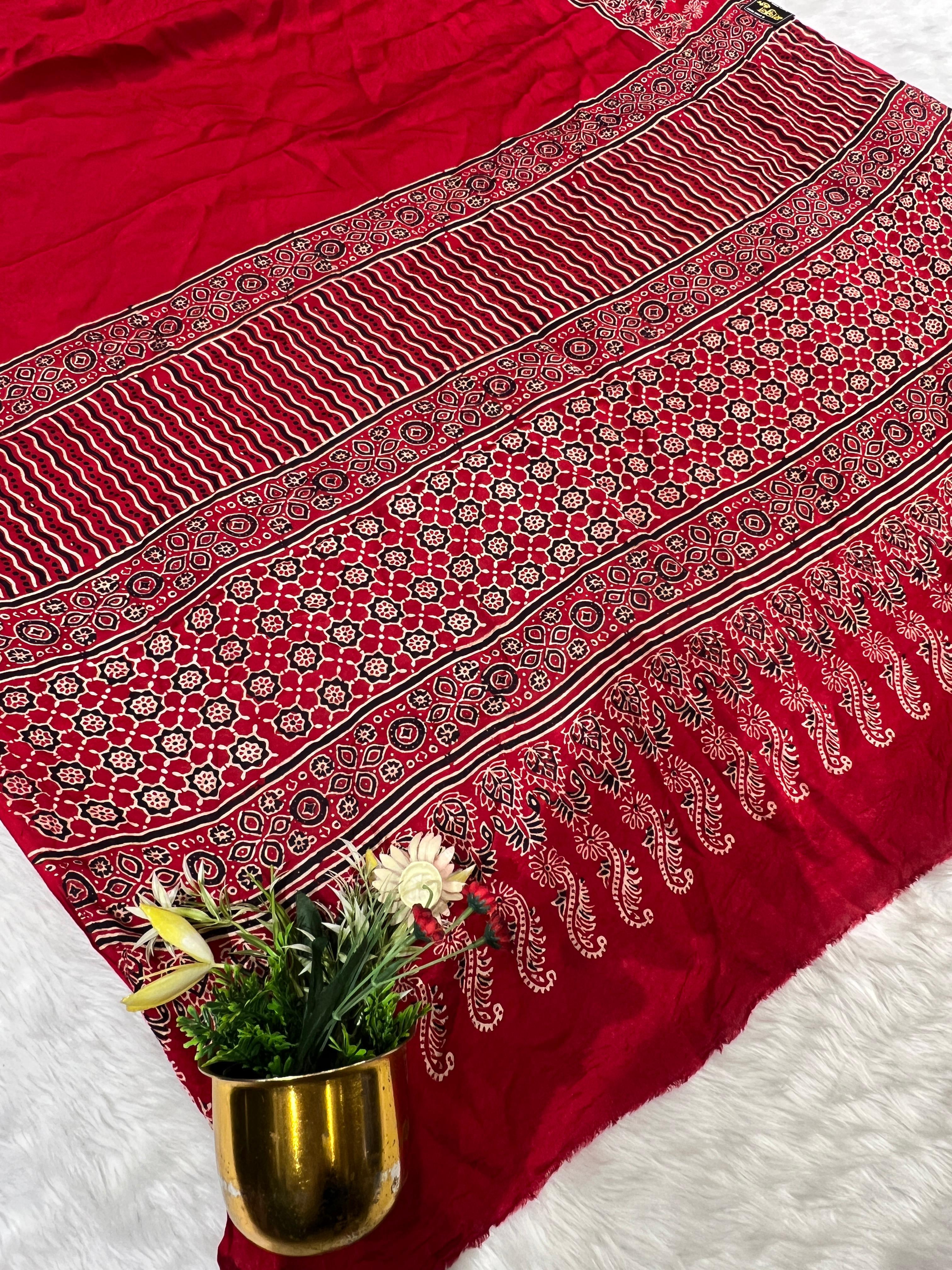 🧵 Elegant Maroon Ajrakh Print Saree 🌸 | Pallu with Lagdi Patto 💫 | Gala Border Beauty 💃 | Gujarat’s Timeless Weave 🇮🇳