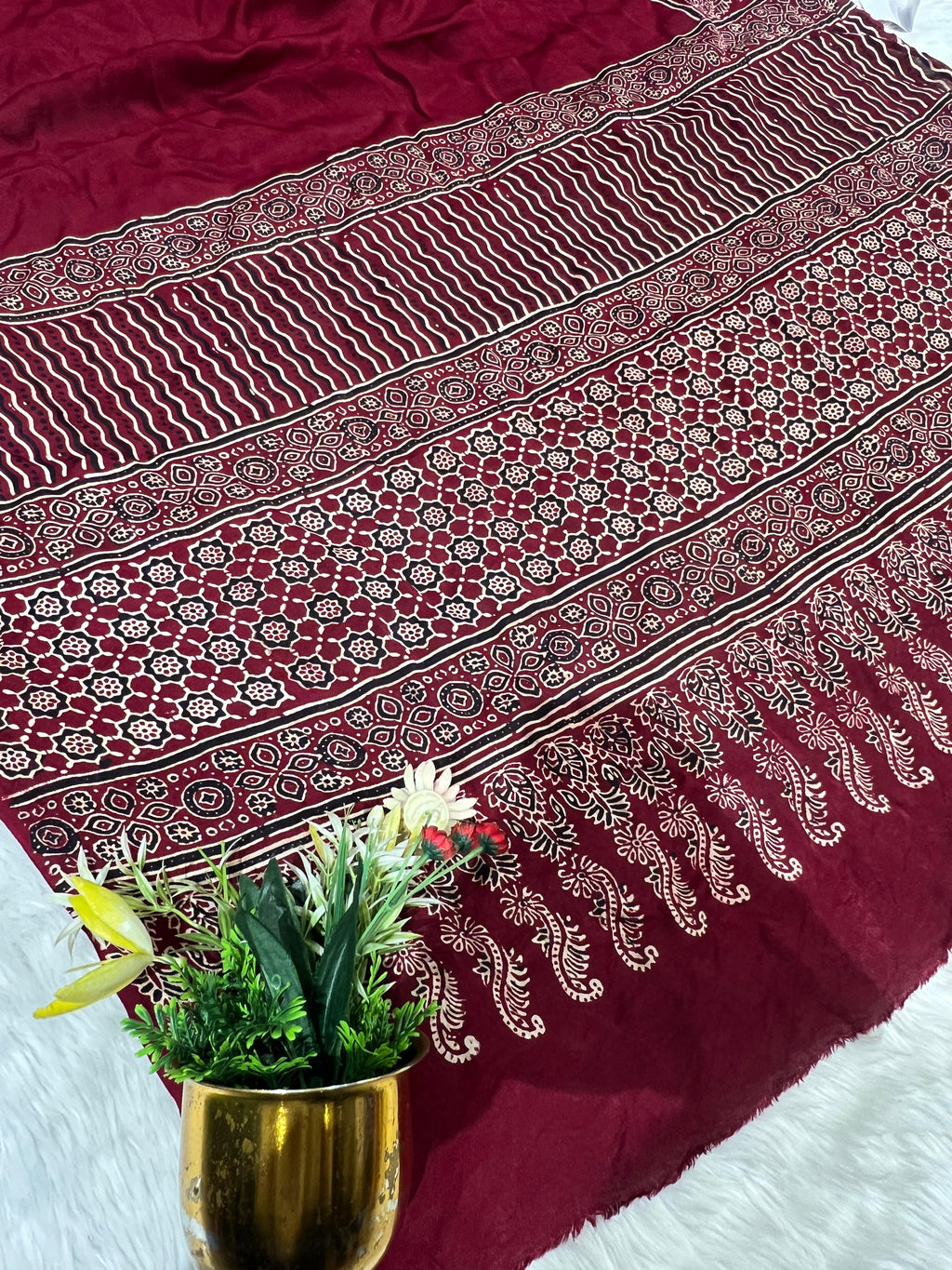 🧵 Elegant Maroon Ajrakh Print Saree 🌸 | Pallu with Lagdi Patto 💫 | Gala Border Beauty 💃 | Gujarat’s Timeless Weave 🇮🇳