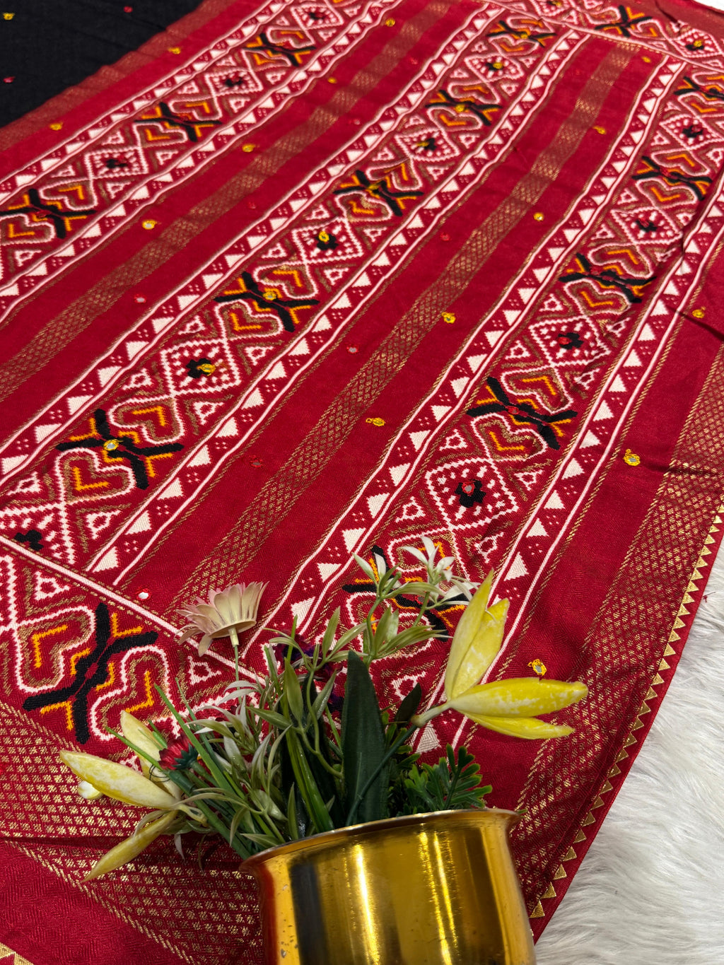 💫 Patola Style Saree with Full Pallu & Bottom Work 🧵 | Samosa-less Border ✨ | Budget-Friendly Traditional Wear 💸 | Perfect for Navratri & Festivals 💃